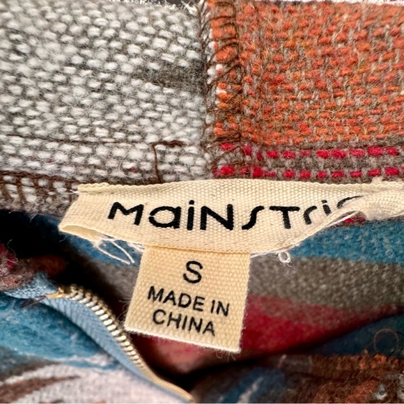 Main Strip Multicolor Aztec Hoodie - Picture 6 of 7